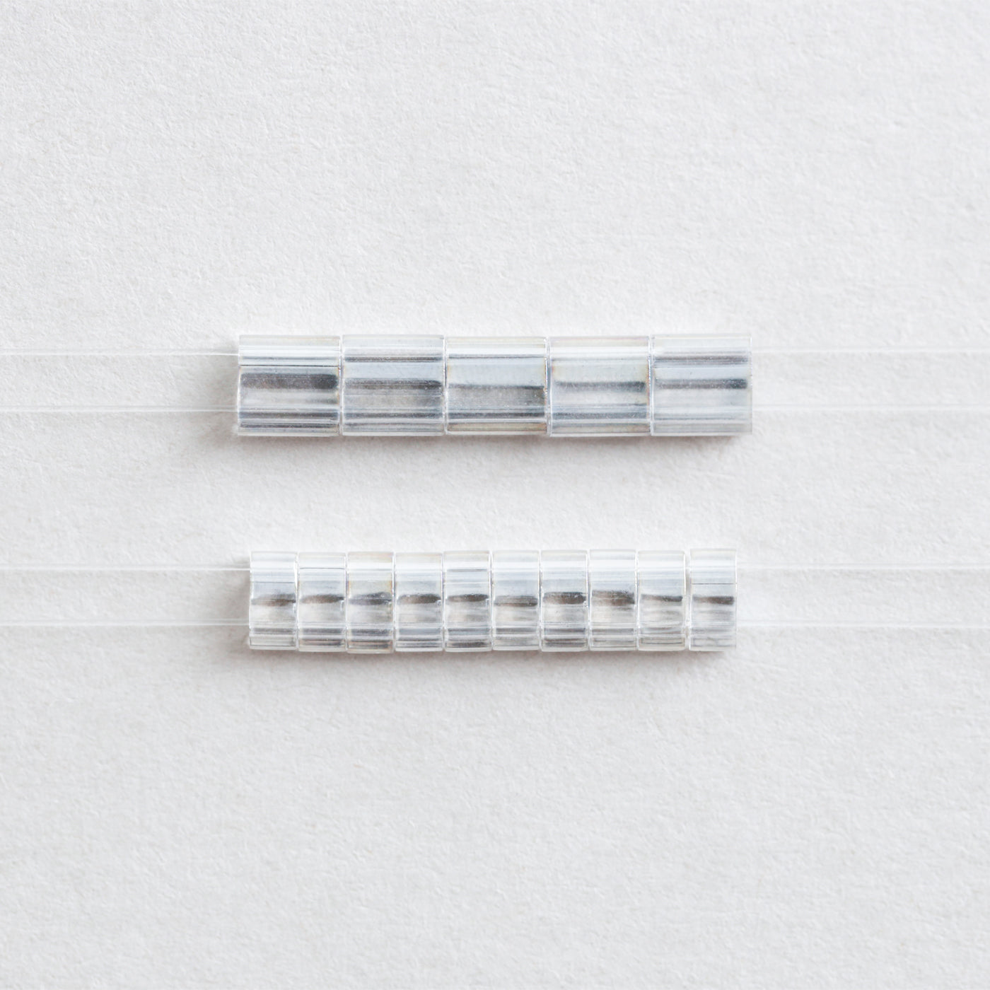 TILAビーズ　ゴールドラスター