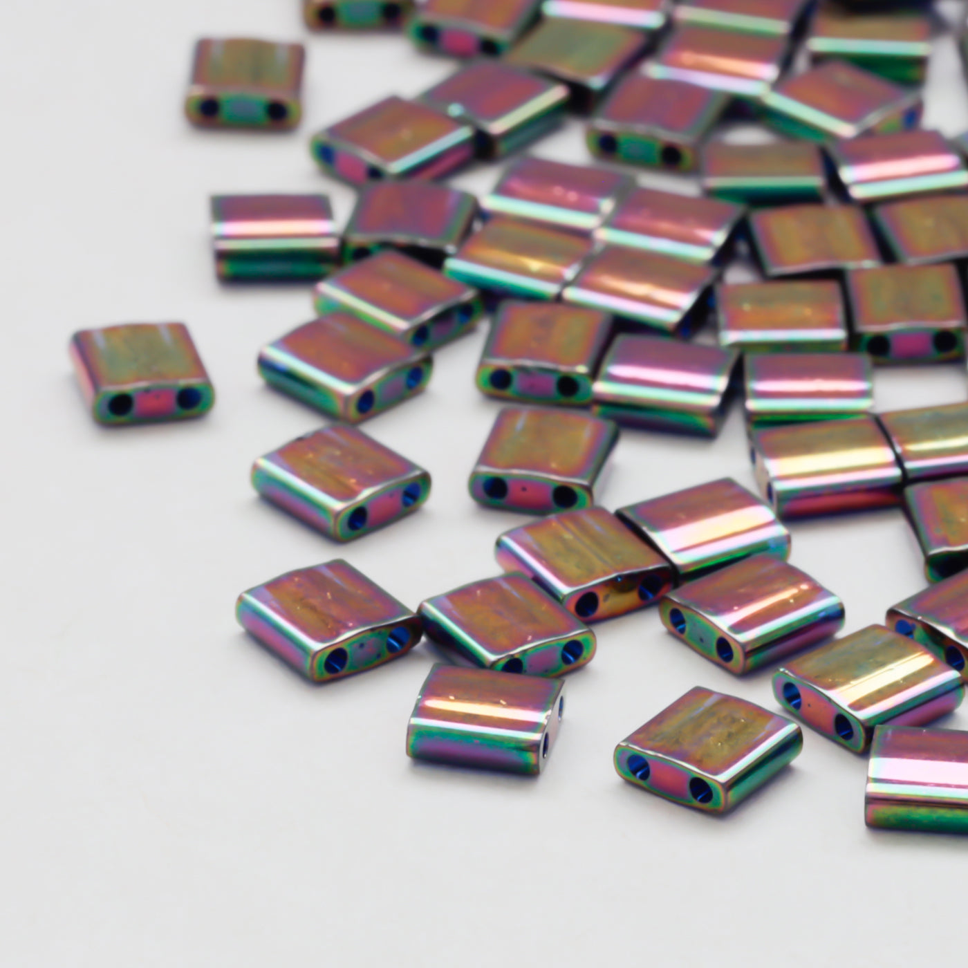 TILAビーズ　ゴールドラスター