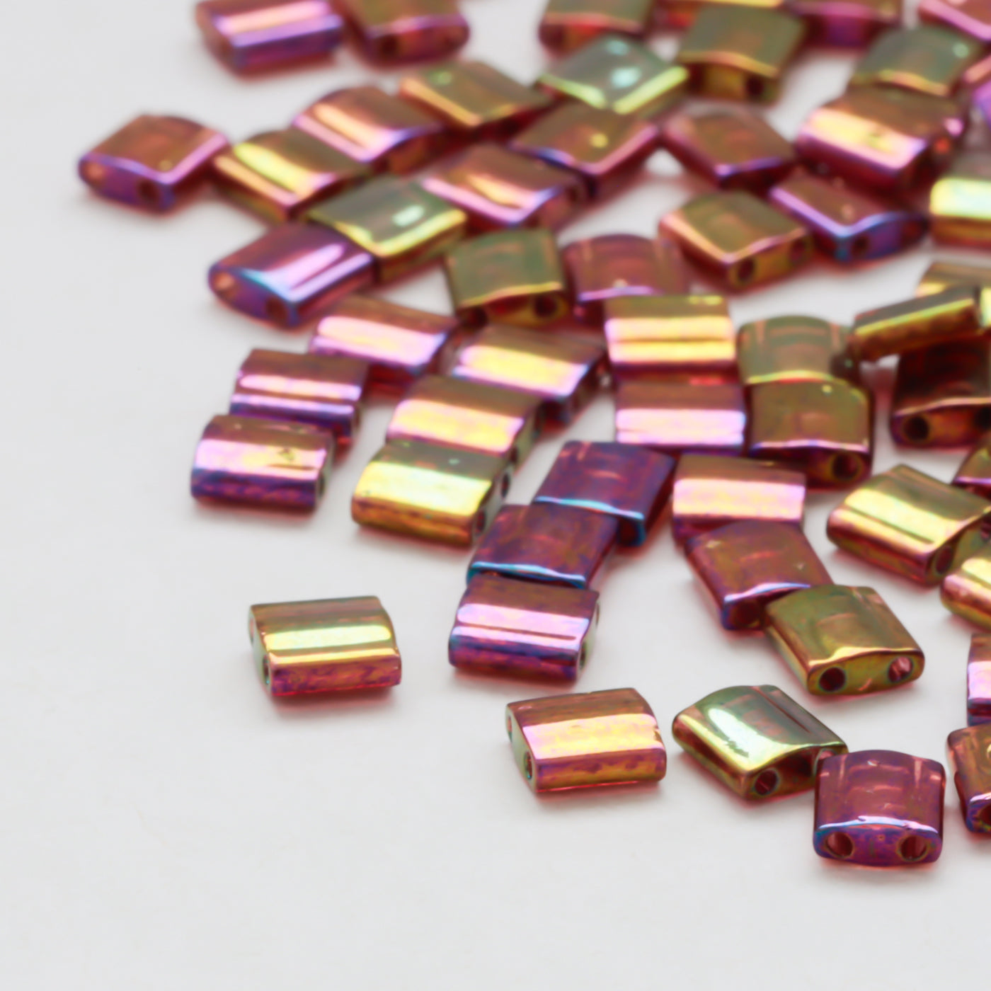 TILAビーズ　ゴールドラスター