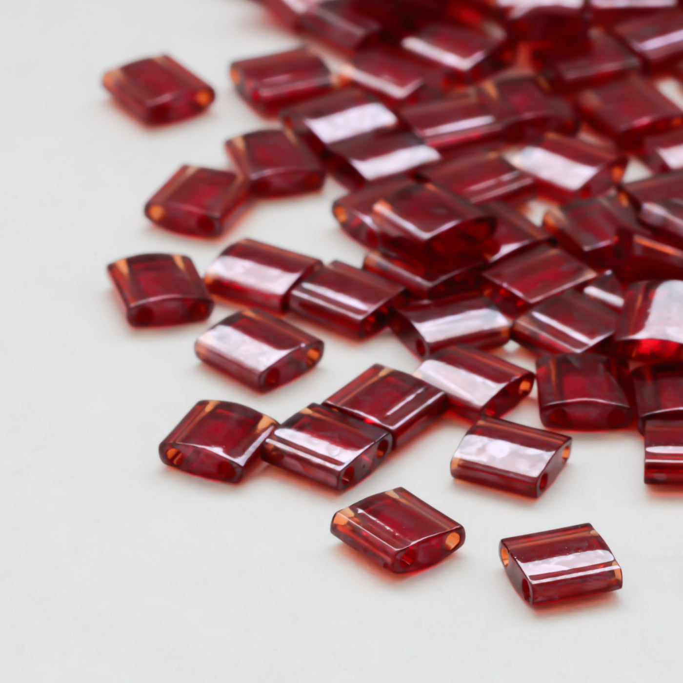 TILAビーズ　ゴールドラスター