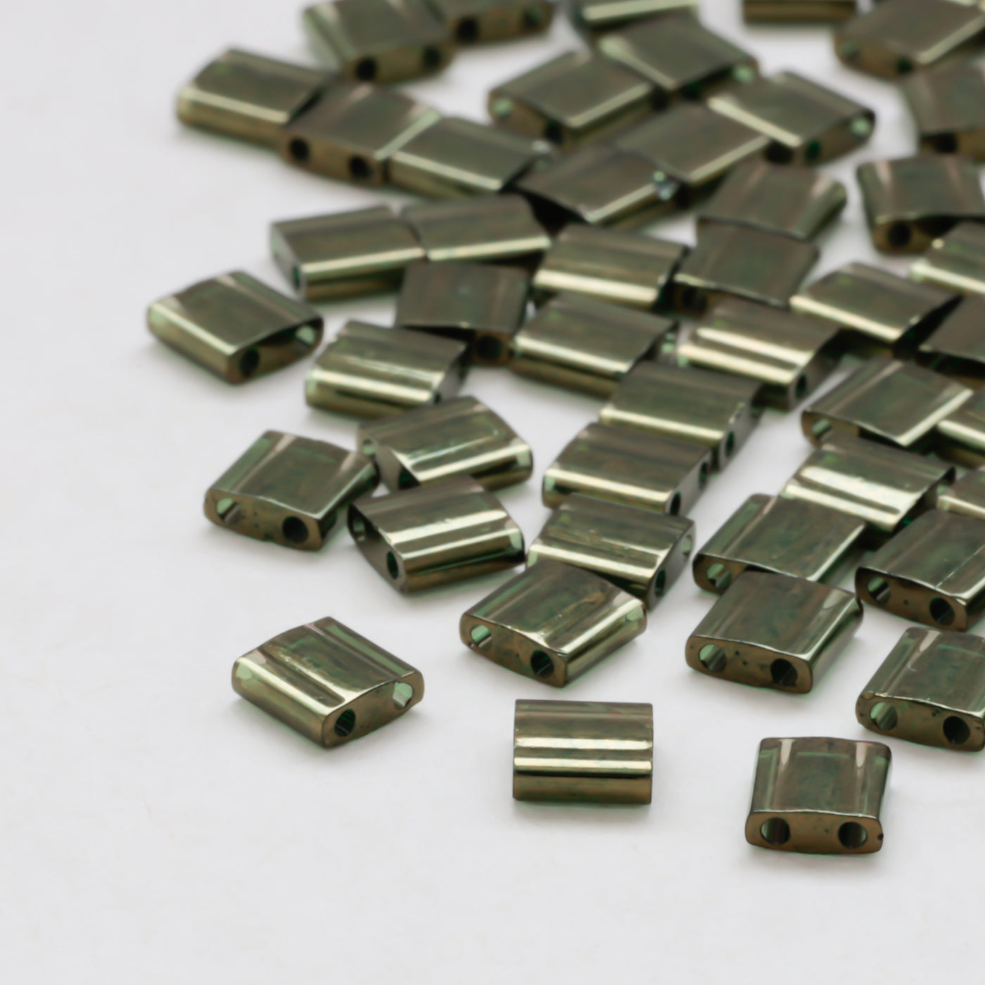 TILAビーズ　ゴールドラスター