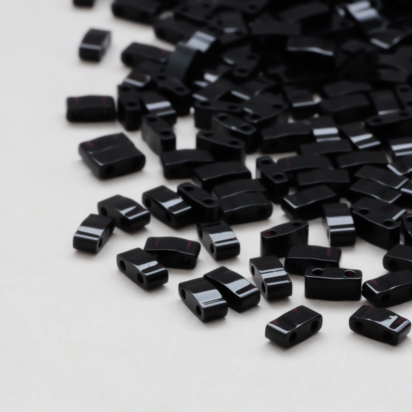 TILAビーズ　ギョク