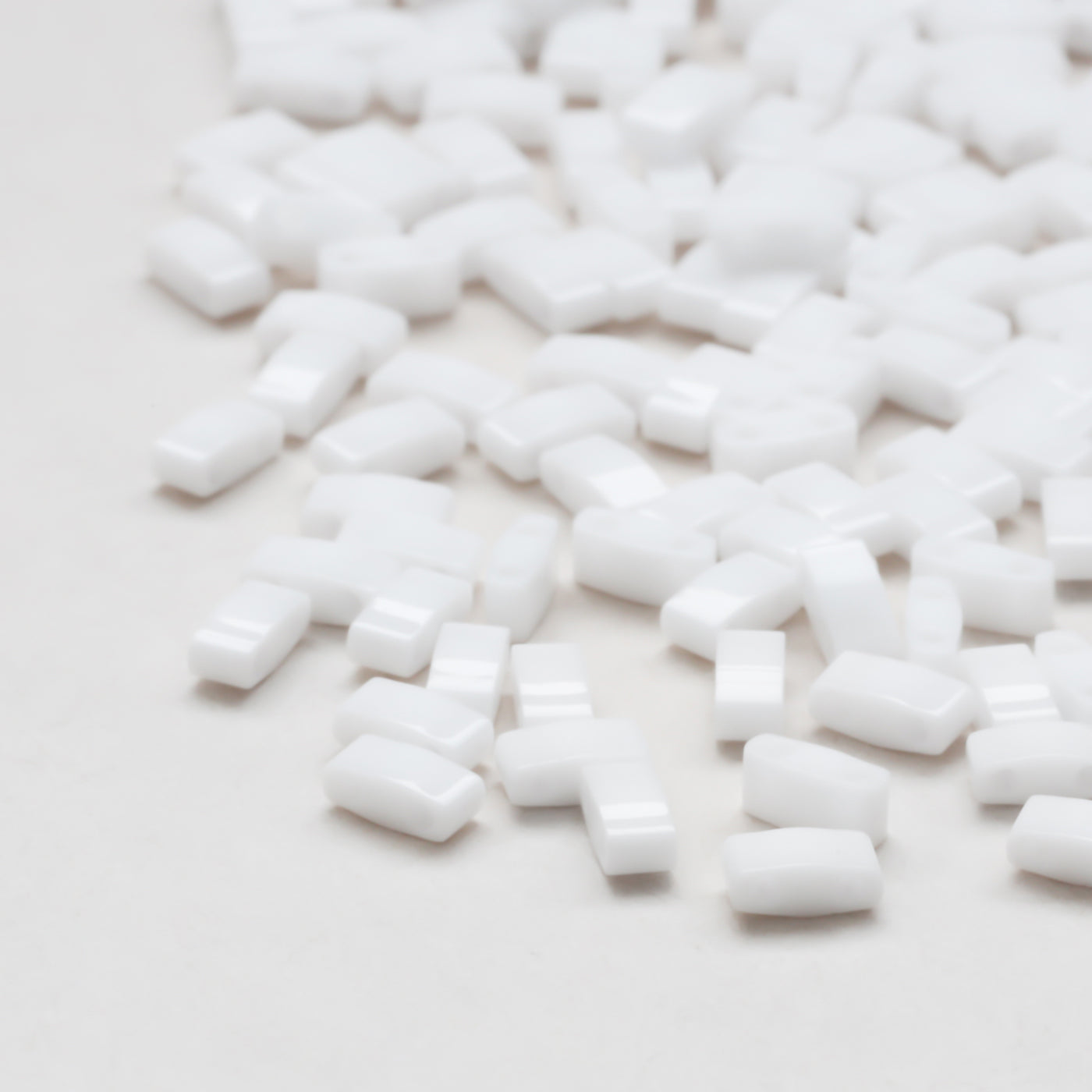 TILAビーズ　ギョク