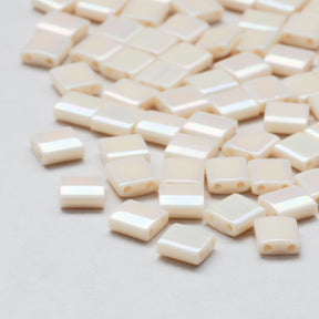 TILAビーズ　ギョクレインボー