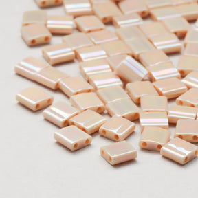 TILAビーズ　ギョクレインボー