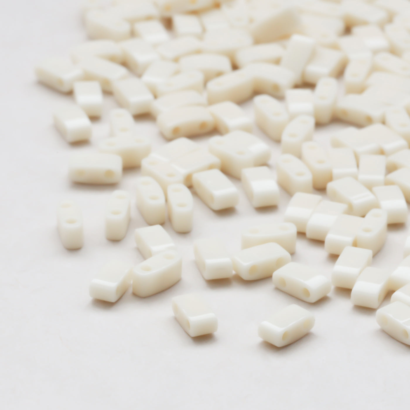 TILAビーズ　ギョク