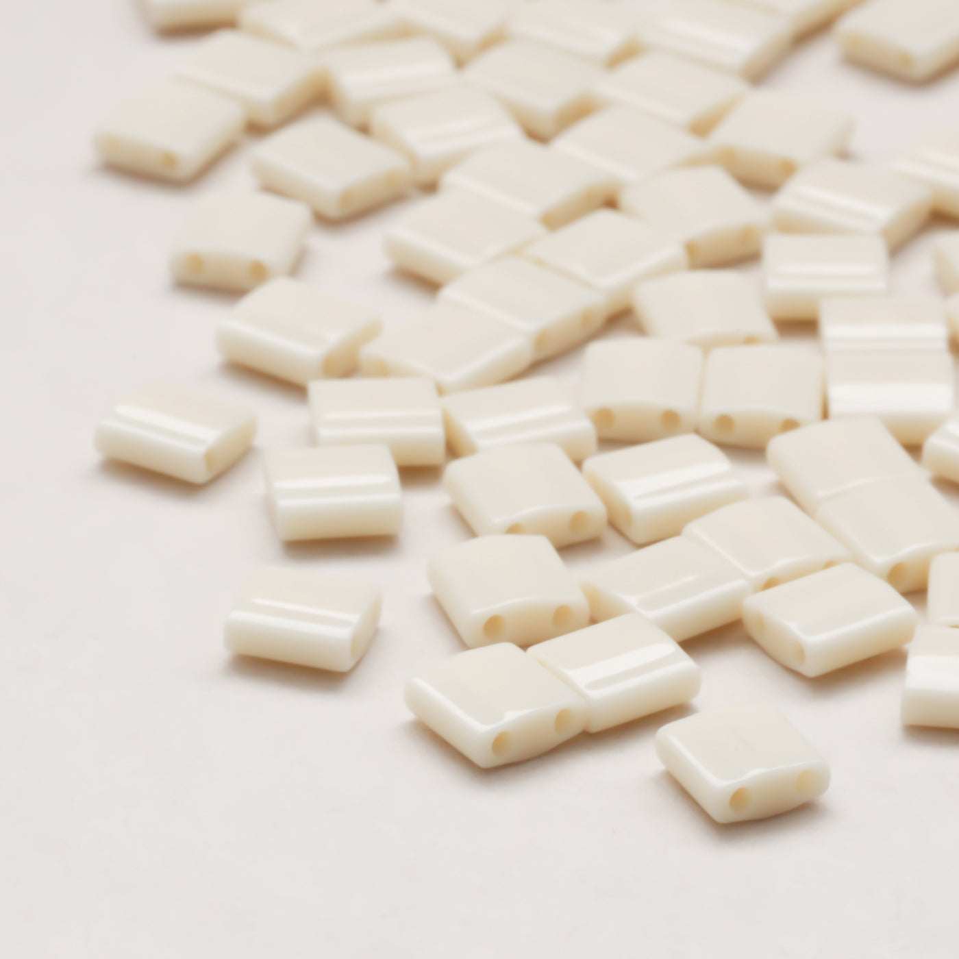 TILAビーズ　ギョク