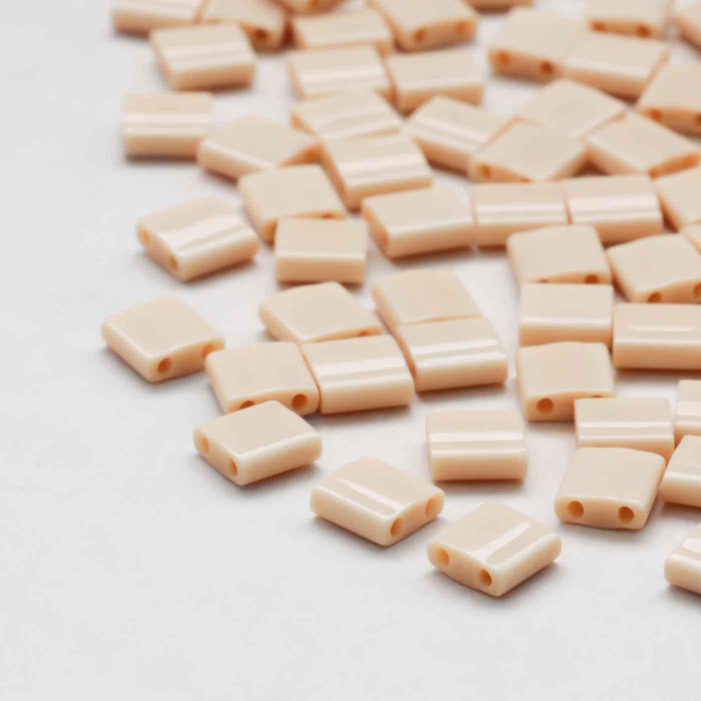 TILAビーズ　ギョク