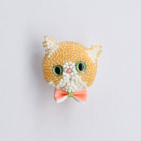 ビーズ編みの猫ブローチキット