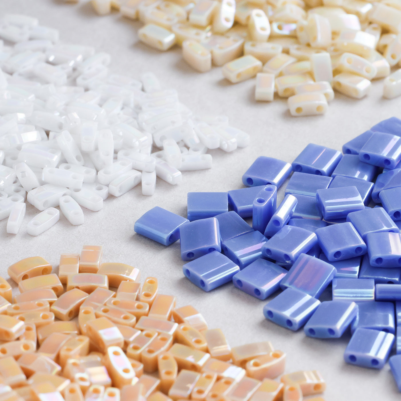 TILAビーズ　ギョクレインボー