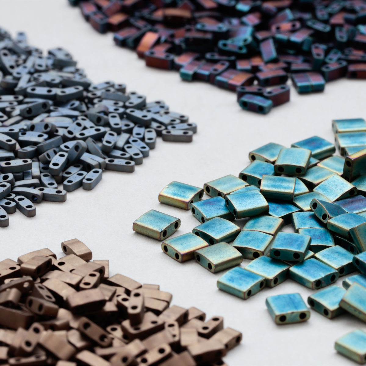 TILAビーズ　メタリックツヤ消し