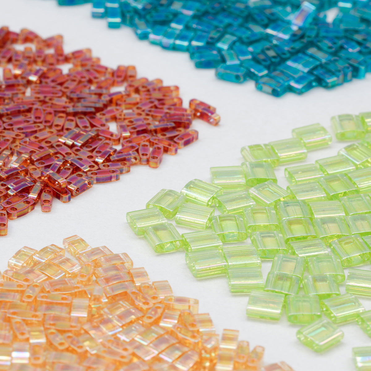 TILAビーズ　スキレインボー