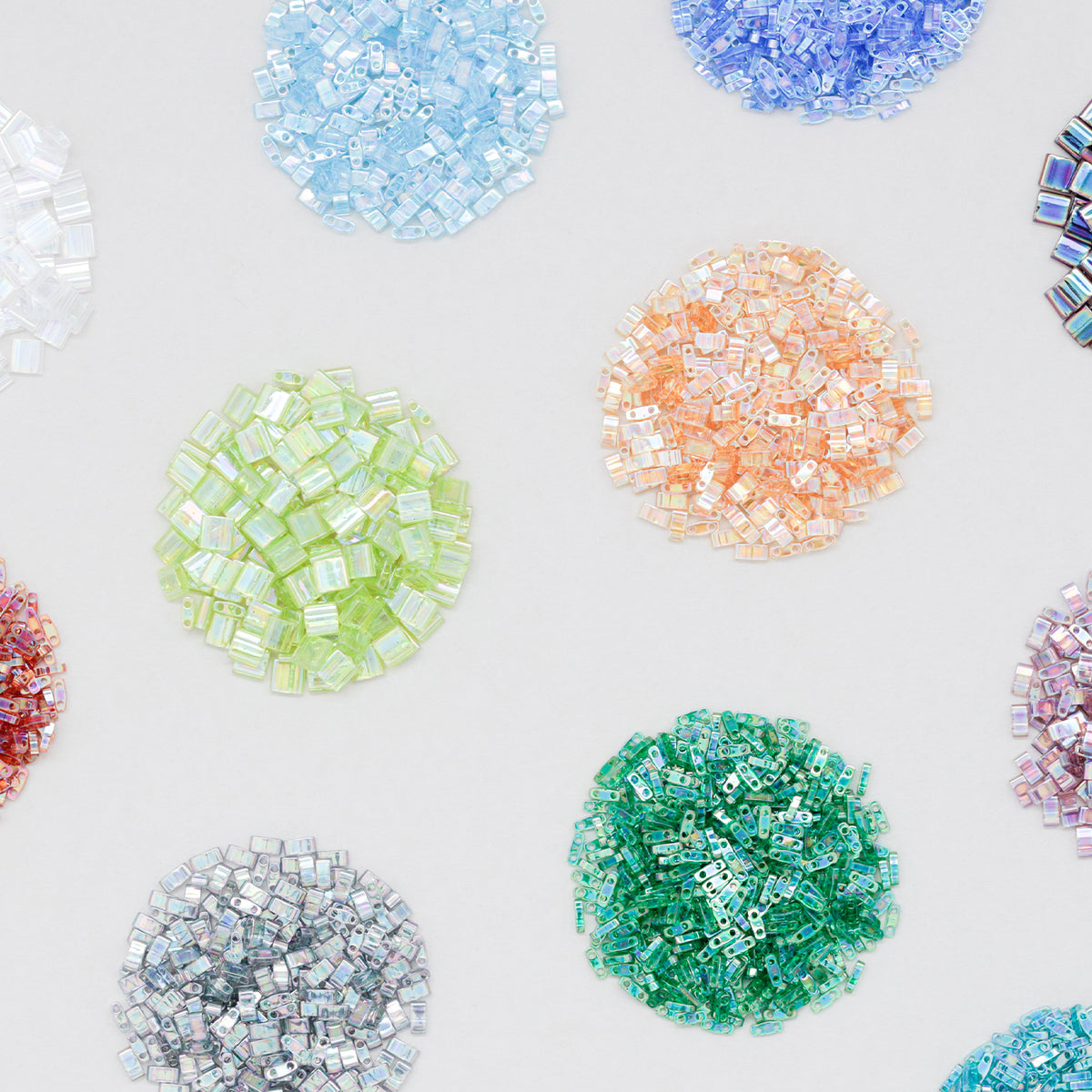 TILAビーズ　スキレインボー